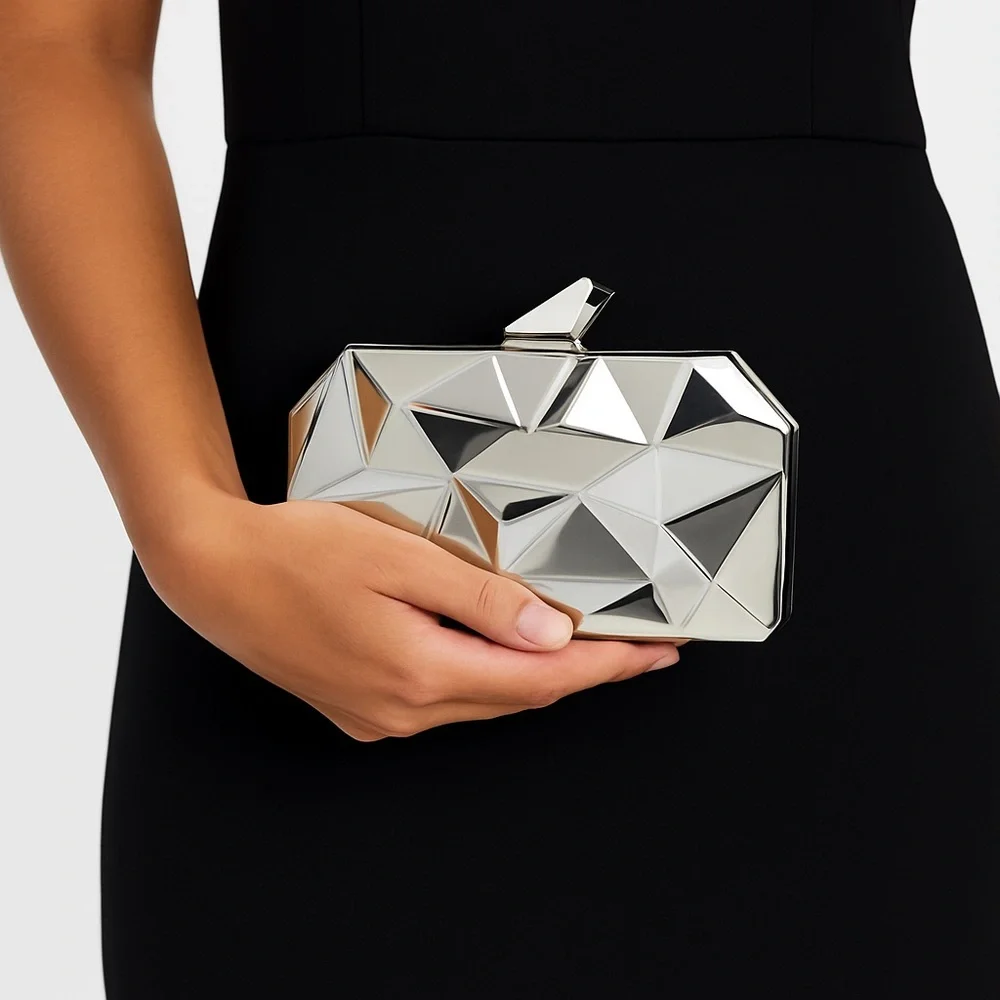 Clutch Bag in Shiny Silver for Cocktail Party, Metallic Clutch Purse - Picture 4 of 17